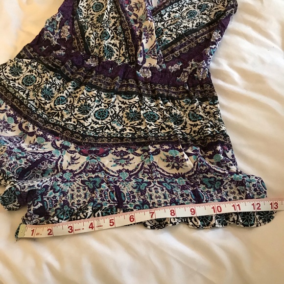 Floral plunge romper - Picture 7 of 8